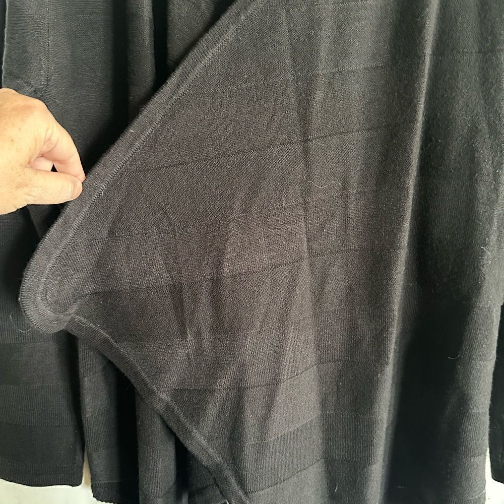 EUC - New York & Co Women’s Black Long Sleeve Cardigan Shawl - Size Large - Picture 8 of 8